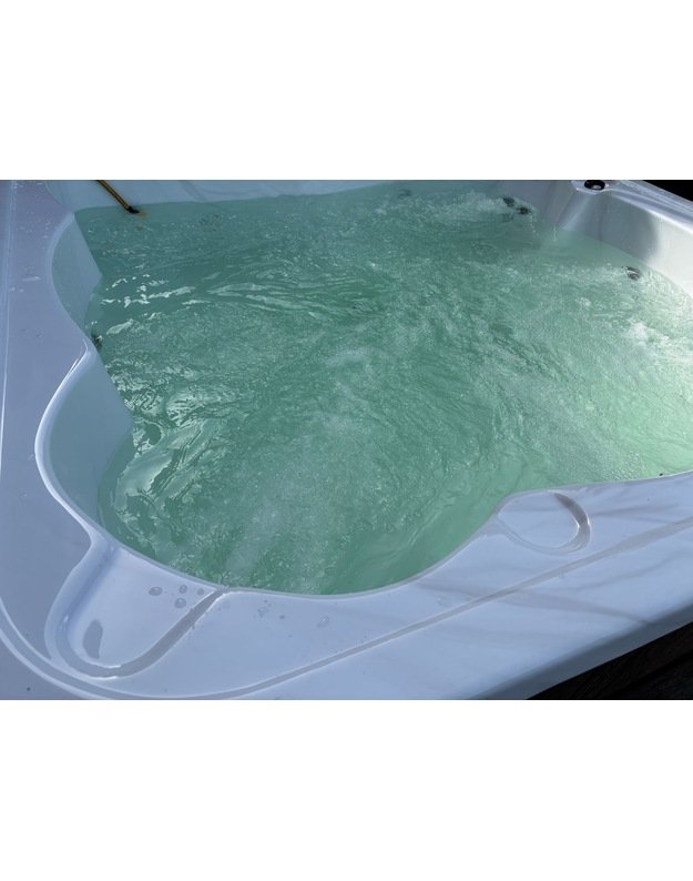 Whirlpools mit Acryleinsatz 2.20 x 2.20m - 6 plätze 7